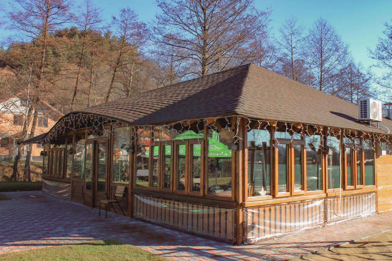 La Casute Hotell Capatineni-Paminteni Exteriör bild