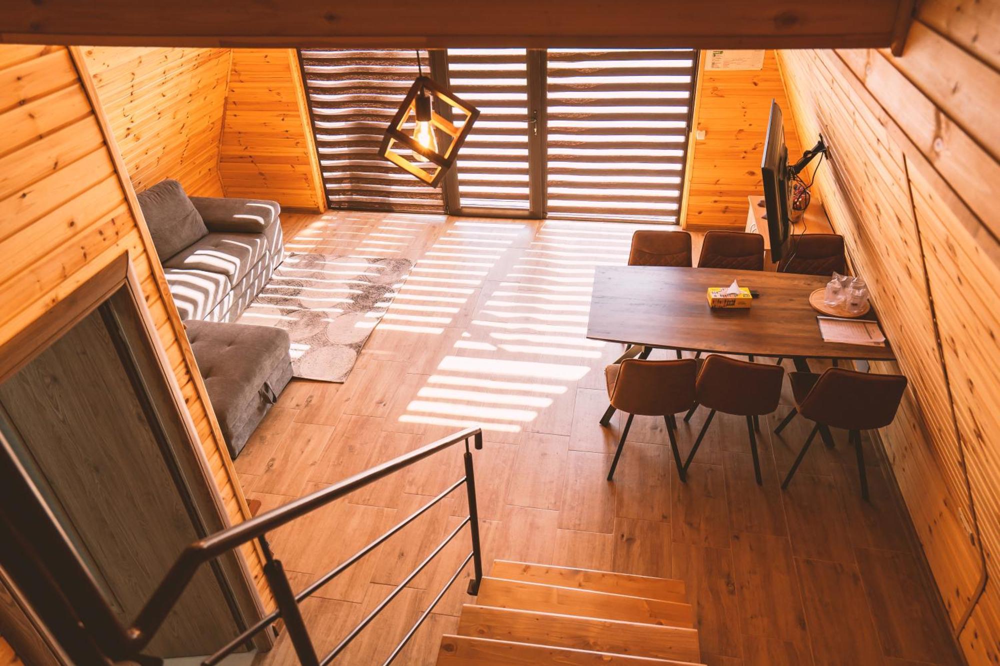La Casute Hotell Capatineni-Paminteni Exteriör bild