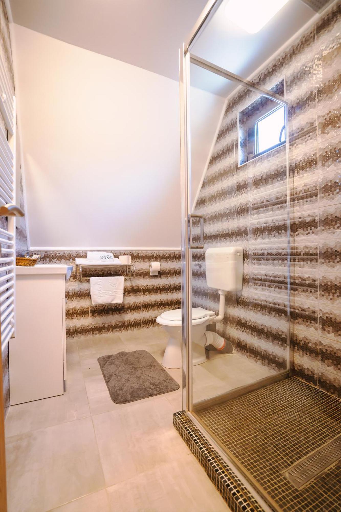 La Casute Hotell Capatineni-Paminteni Exteriör bild