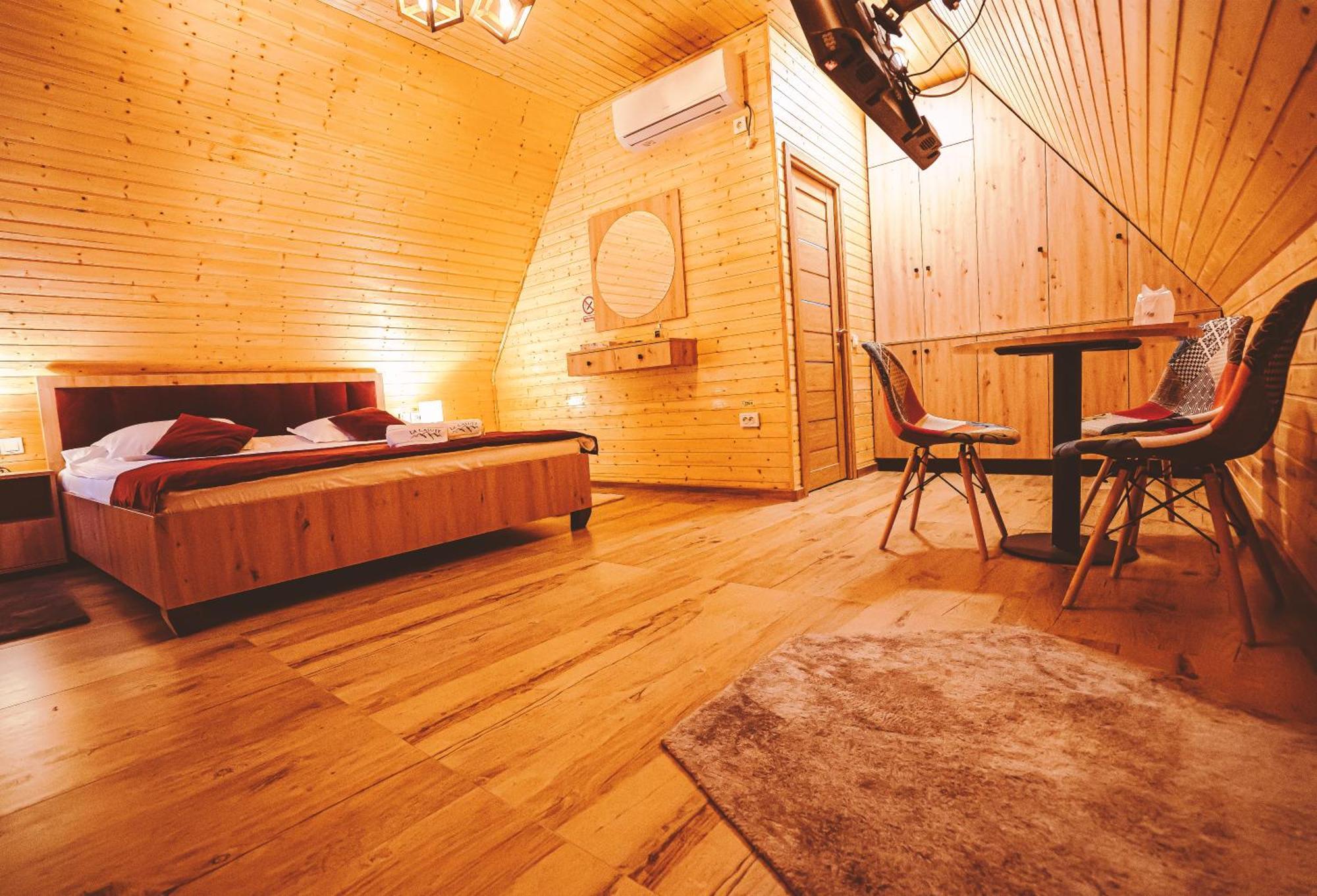 La Casute Hotell Capatineni-Paminteni Exteriör bild