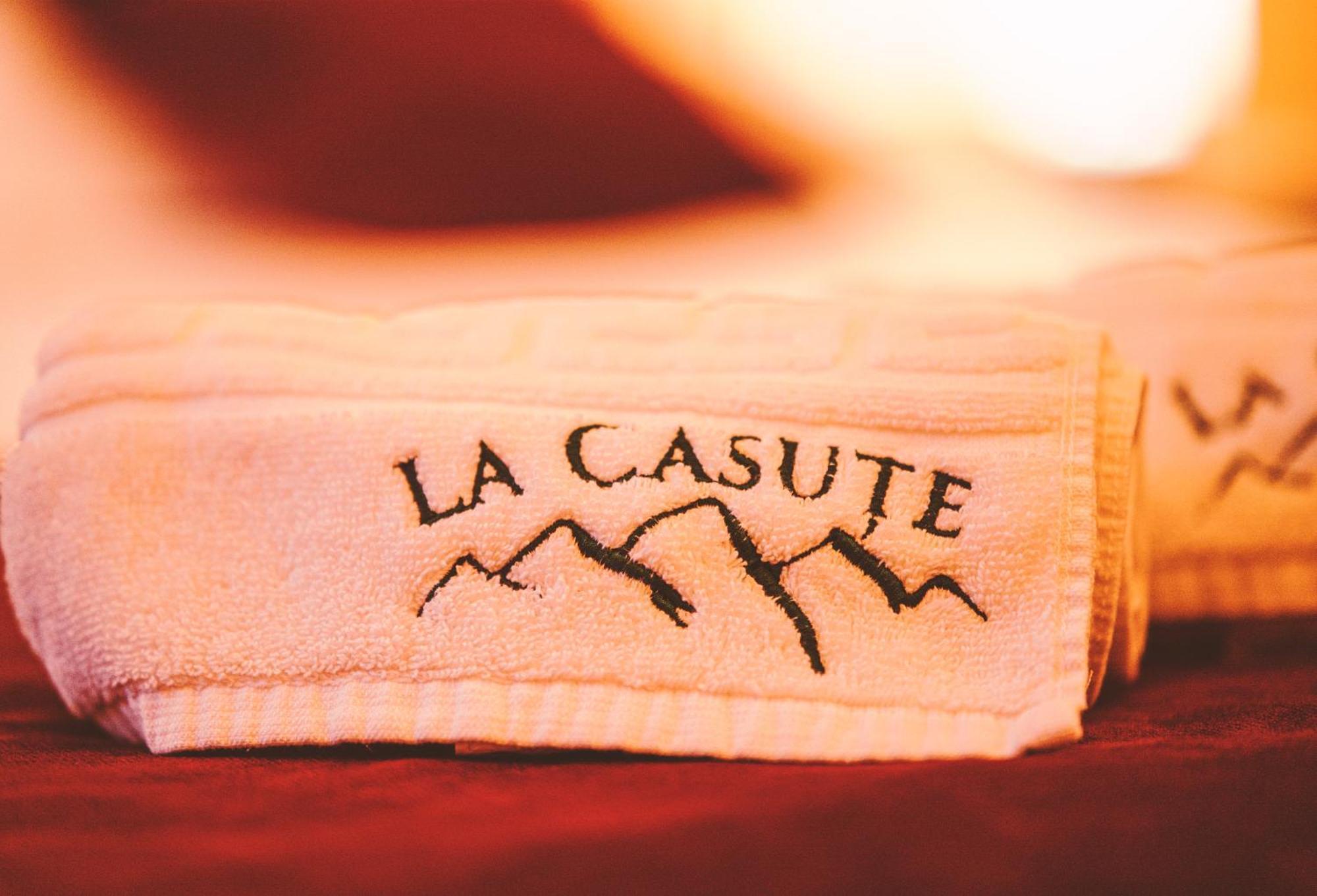 La Casute Hotell Capatineni-Paminteni Exteriör bild